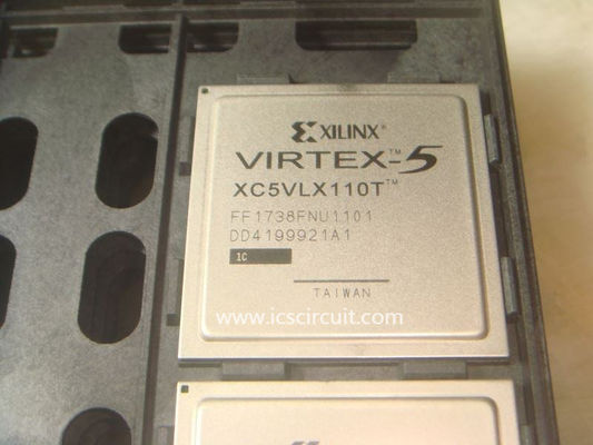 Famiglie programmabili originali RoHS del chip/XCS30-4TQG144C Spartano-XL FPGA di IC